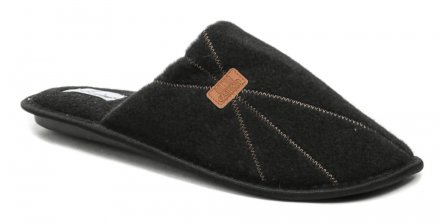 Celoroční domácí a přezůvková obuv s plnou špicí na nazouvání, vyrobená z textilního materiálu.