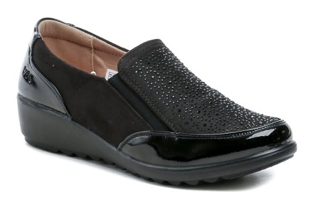 Dámská celoroční vycházková obuv na mírném klínku, vyrobená ze syntetického materiálu se stélkou z přírodní kůže.