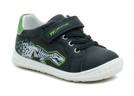 Dětská celoroční vycházková obuv se zapínáním na suchý zip, vyrobená ze syntetické kůže na svršku a uvnitř kompletně z přírodní kůže.