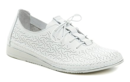 Dámská letní vycházková obuv na šněrování. Obuv je celá vyrobená z pravé přírodní kůže.