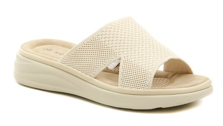 Dámská letní vycházková nazouvací obuv. Obuv je vyrobena z kombinace textilního a syntetického materiálu.