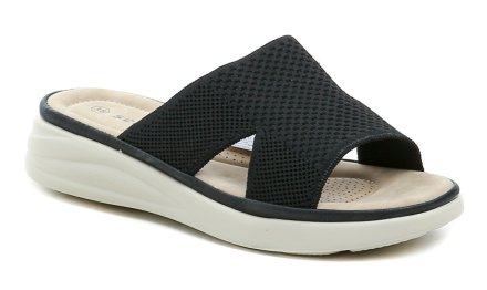 Dámská letní vycházková nazouvací obuv. Obuv je vyrobena z kombinace textilního a syntetického materiálu.