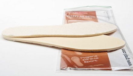 Dámské zimní stélky pro vložení do obuvi, vyrobená z kombinace syntetického pěnového materiálu s textilním vlnovým materiálem. 