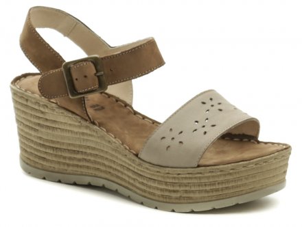 Dámská letní vycházková a rekreační obuv typu sandály na klínku, vyrobena z pravé přírodní kůže, stélka je rovněž kožená.