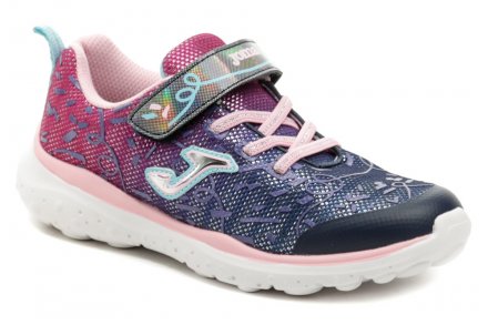 Dětská celoroční sportovní obuv se zalepováním na suchý zip, vyrobená z textilního materiálu v kombinaci se syntetickým materiálem.