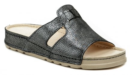 Dámská letní vycházková nazouvací obuv na mírném klínku s volnou špicí a patou, vyrobená z pravé přírodní kůže.