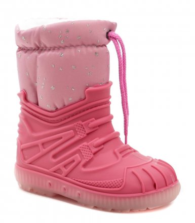Dětská zimní kotníčková vycházková a rekreační nepromokavá obuv, vyrobená z kombinace syntetického a textilního materiálu.